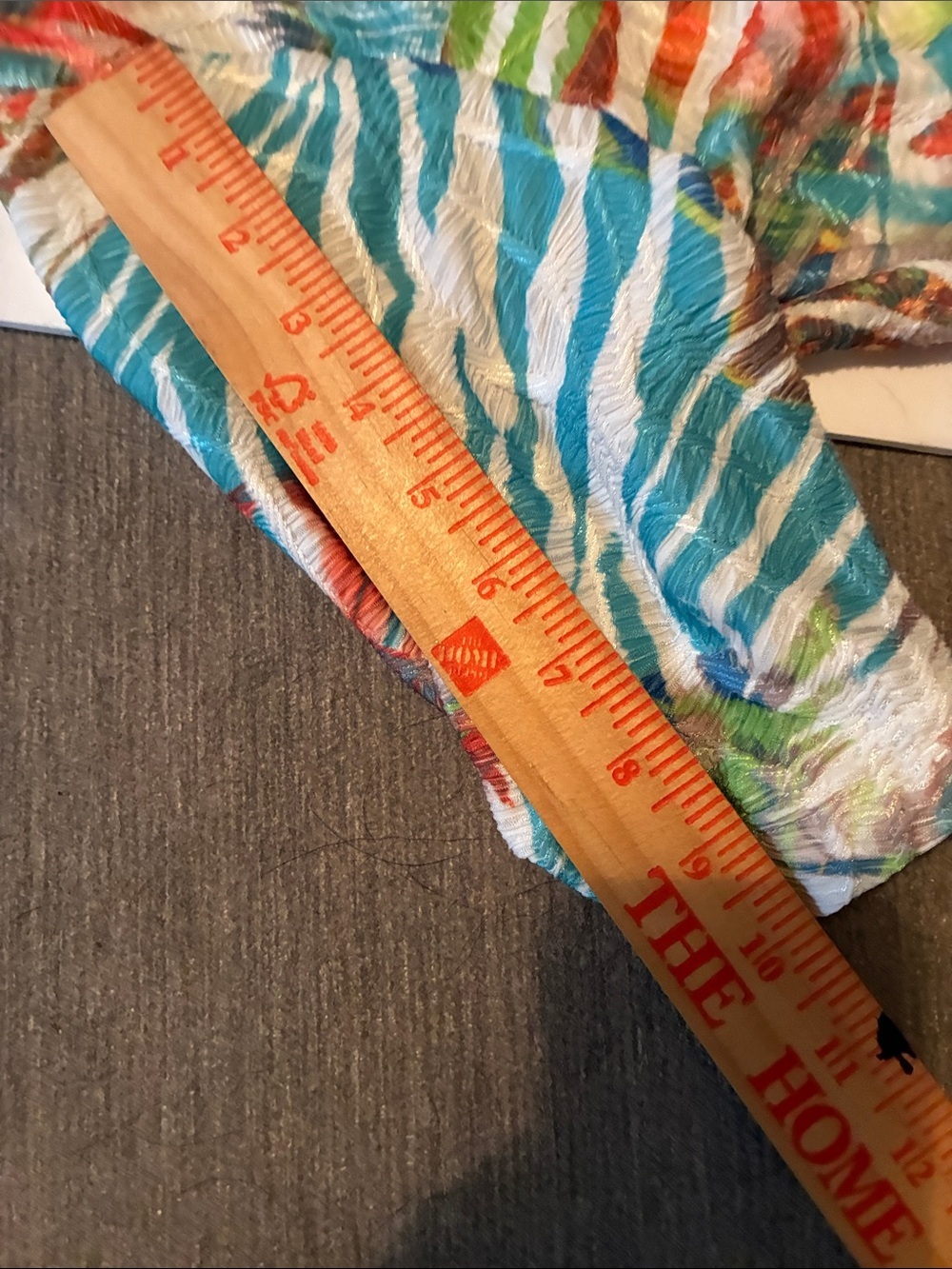 Snoskins Colorful Top Size M Abstract Pattern - Picture 7 of 7